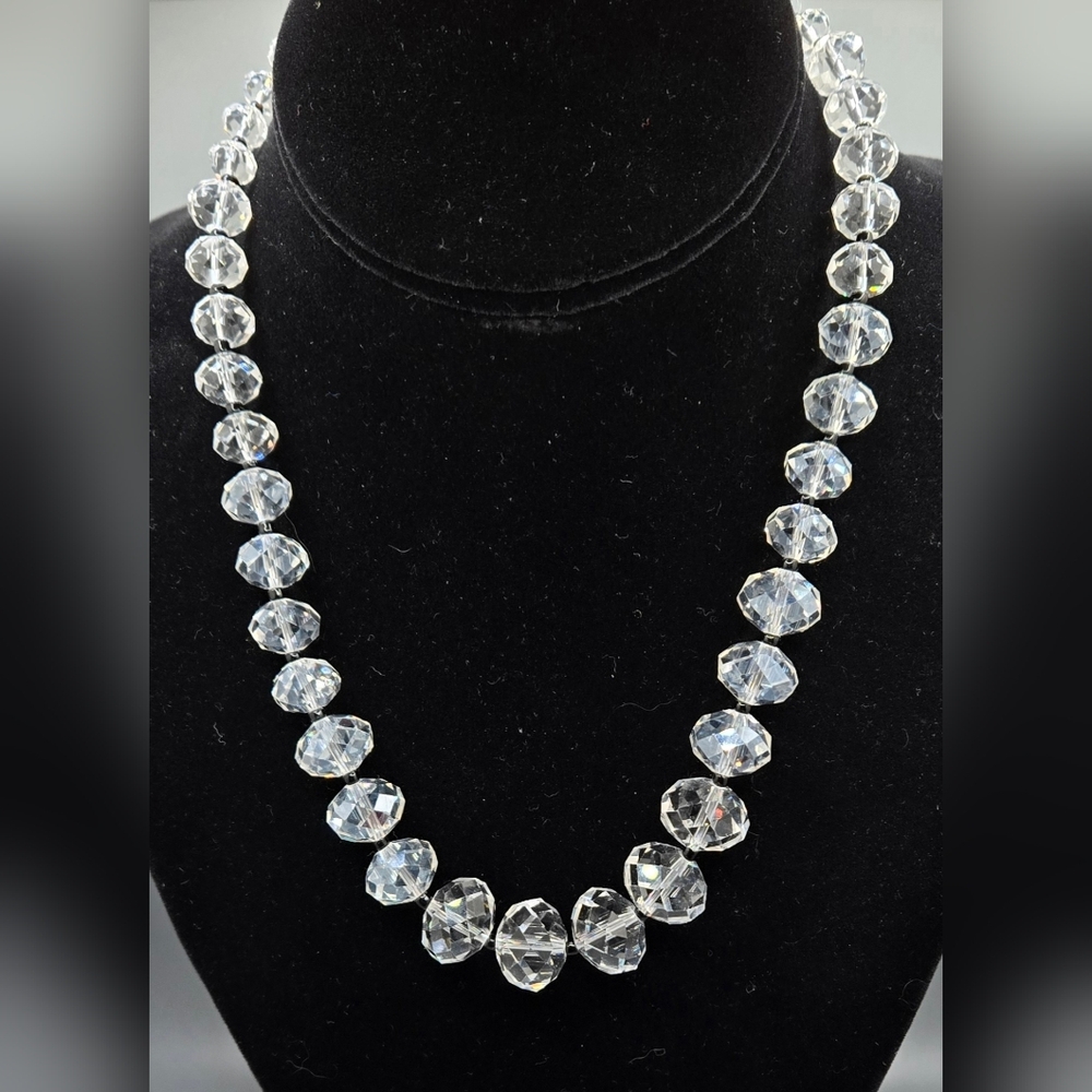 Graduated Crystal Necklace Faceted w/black Seed Bead Spacers 16" + 2.5" Extender